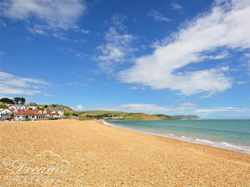 Azure Apartment Weymouth Exterior photo